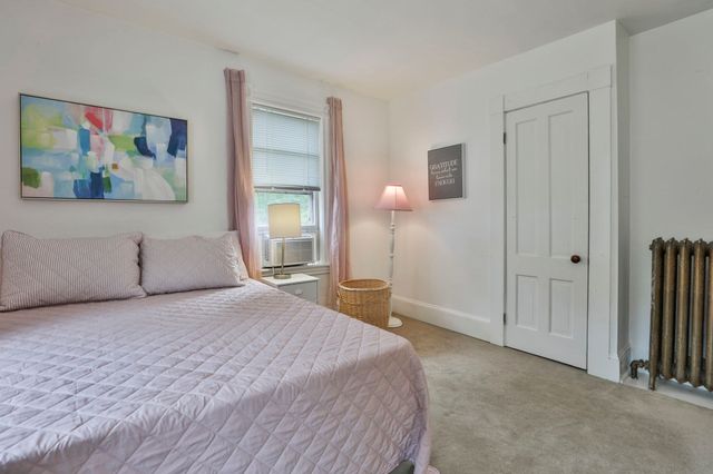 4 Hillside Ave, Wakefield, MA 01880