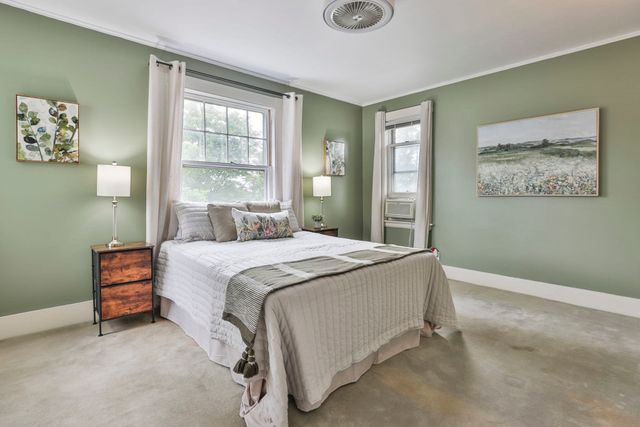 4 Hillside Ave, Wakefield, MA 01880