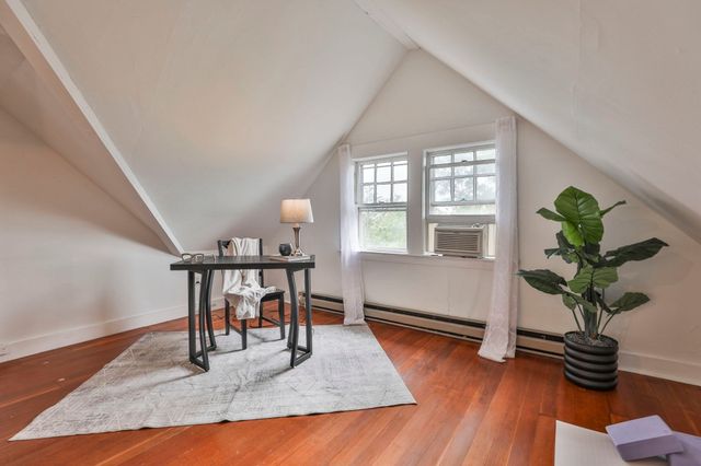 4 Hillside Ave, Wakefield, MA 01880