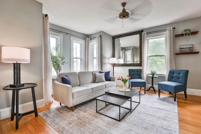 4 Hillside Ave, Wakefield, MA 01880