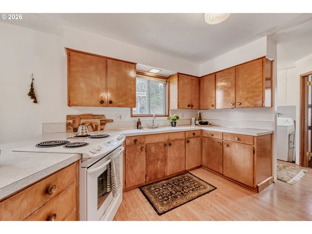 920 Se 214TH Ave, Gresham, OR 97030