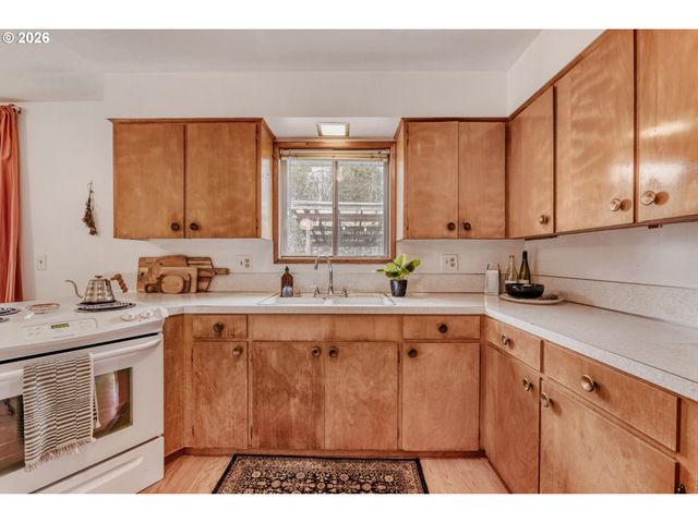 920 Se 214TH Ave, Gresham, OR 97030