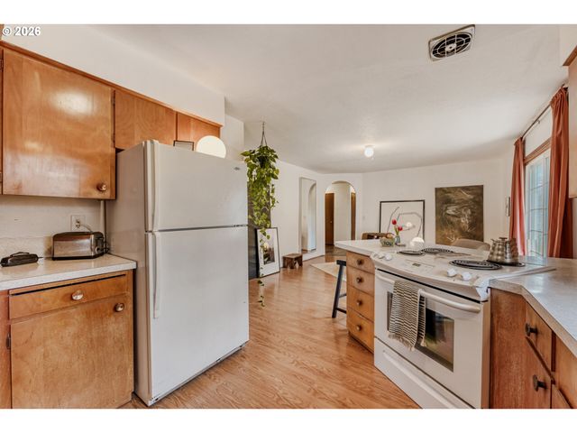 920 Se 214TH Ave, Gresham, OR 97030