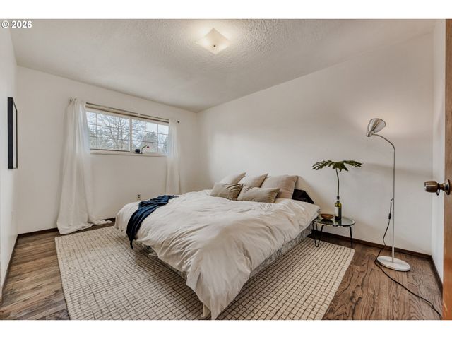 920 Se 214TH Ave, Gresham, OR 97030