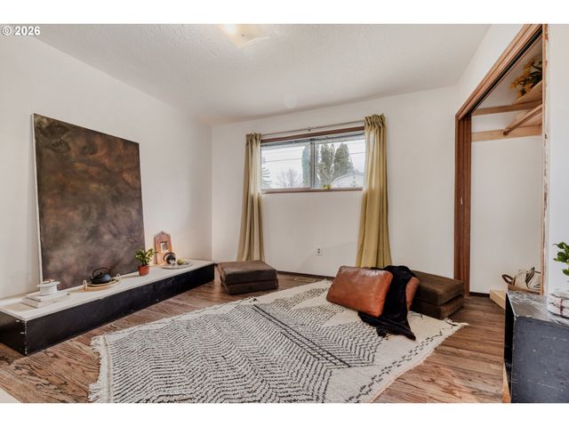 920 Se 214TH Ave, Gresham, OR 97030