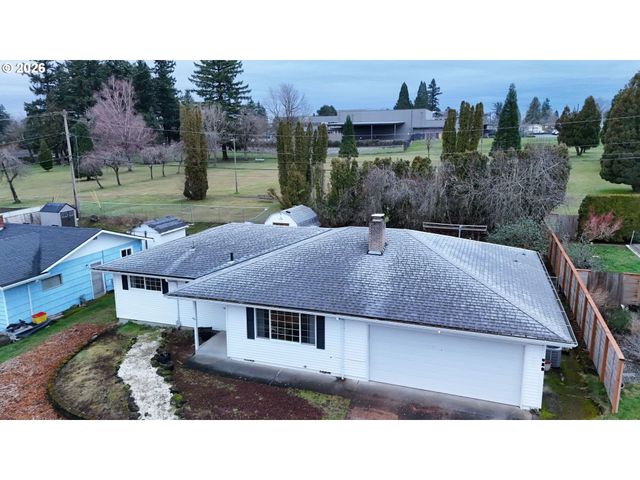 920 Se 214TH Ave, Gresham, OR 97030