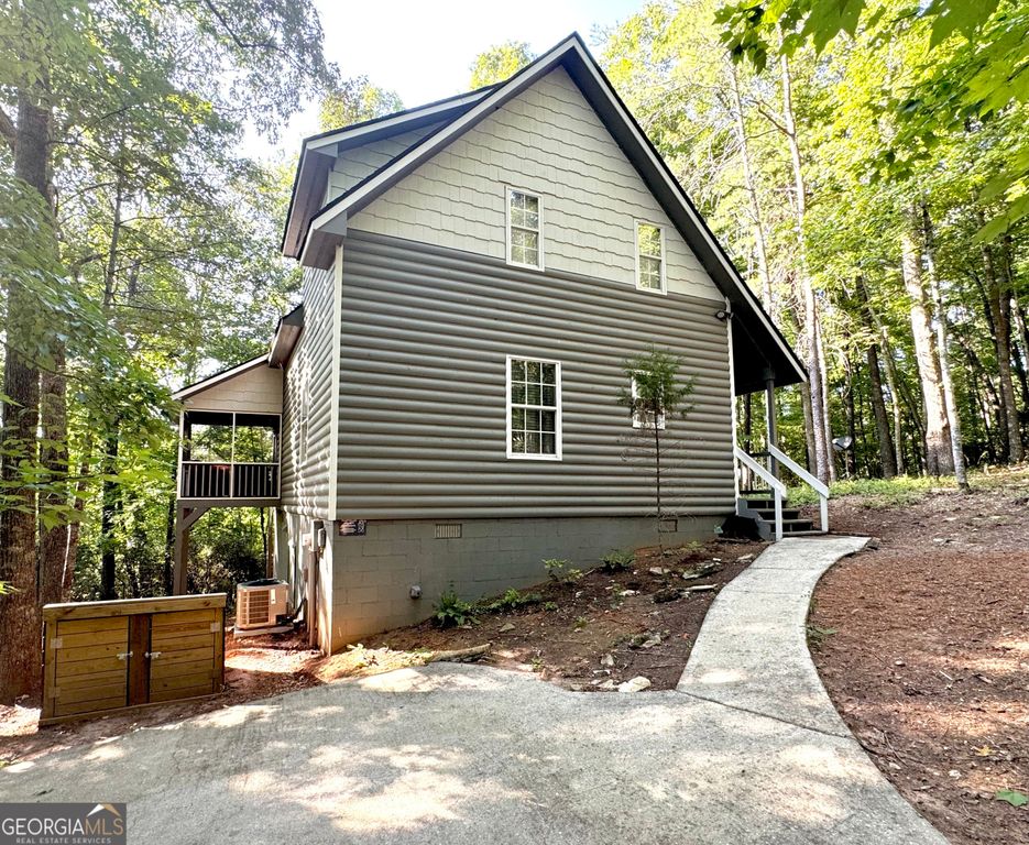 111 Milton Way, Sautee Nacoochee, GA 30571