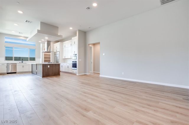 10350 Hanging Lake Street, Las Vegas, NV 89166