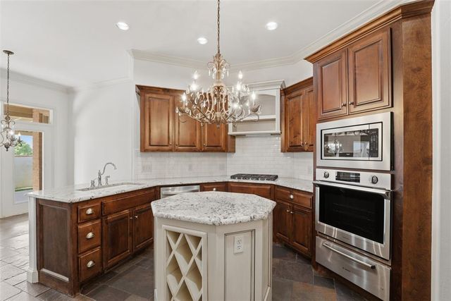 2906 NW 160th Street, Edmond, OK 73013