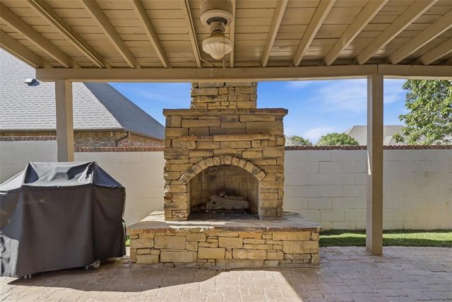 2906 NW 160th Street, Edmond, OK 73013