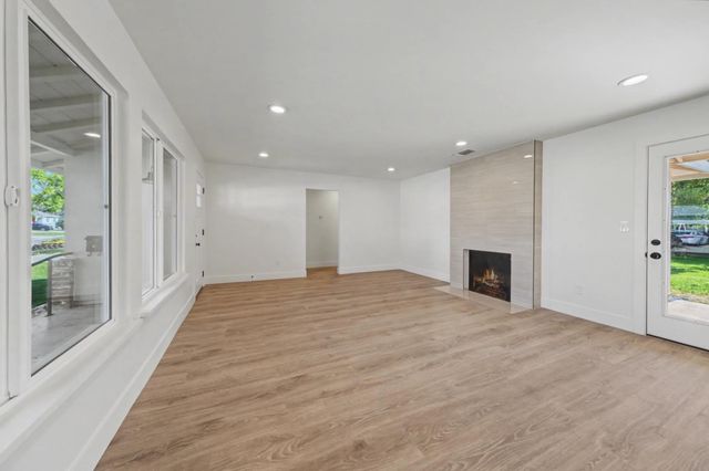 3330 Potter Ln, Sacramento, CA 95821