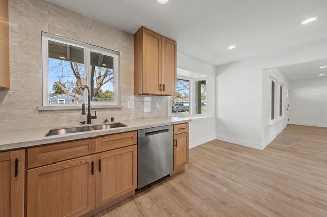 3330 Potter Ln, Sacramento, CA 95821