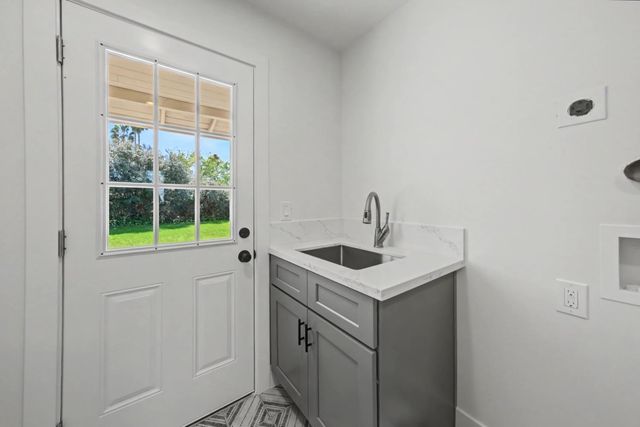 3330 Potter Ln, Sacramento, CA 95821