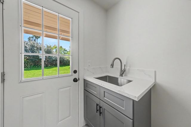 3330 Potter Ln, Sacramento, CA 95821