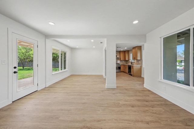 3330 Potter Ln, Sacramento, CA 95821