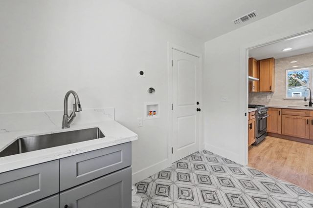 3330 Potter Ln, Sacramento, CA 95821