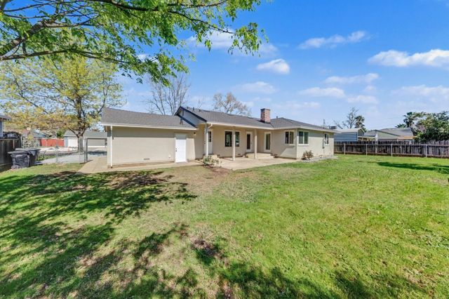 3330 Potter Ln, Sacramento, CA 95821