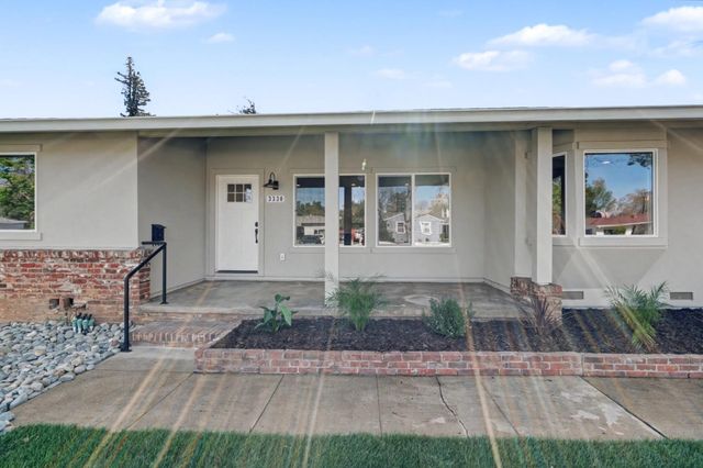 3330 Potter Ln, Sacramento, CA 95821