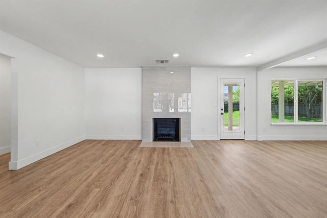 3330 Potter Ln, Sacramento, CA 95821