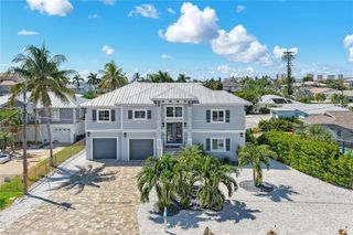 117 Sand Dollar DR, Fort Myers Beach, FL 33931