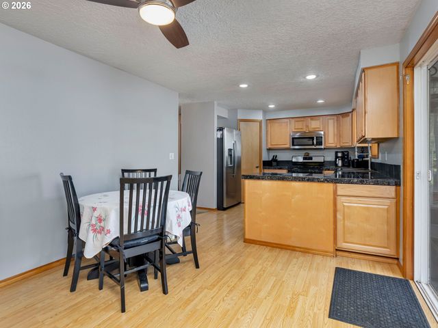 16695 S ANNETTE Dr, Oregon City, OR 97045