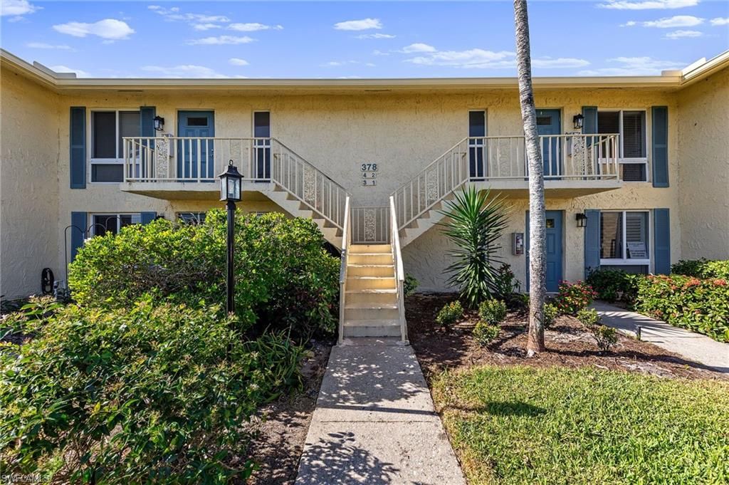 378 Palm DR 4, NAPLES, FL 34112 — photo 2