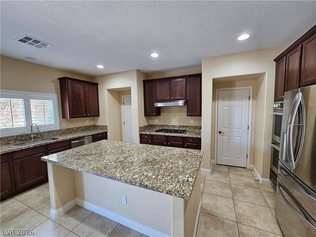 892 White Sparrow Street, Henderson, NV 89052