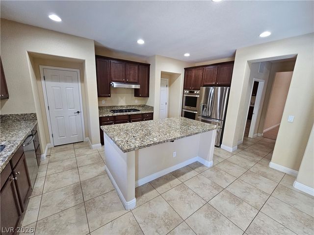 892 White Sparrow Street, Henderson, NV 89052