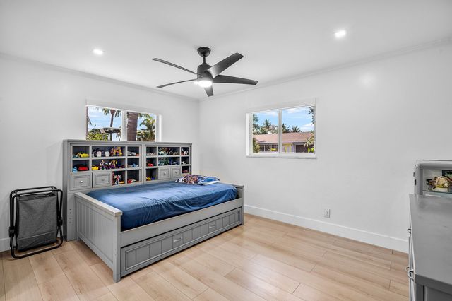 2866 SW 8th Street, Boynton Beach, FL 33435