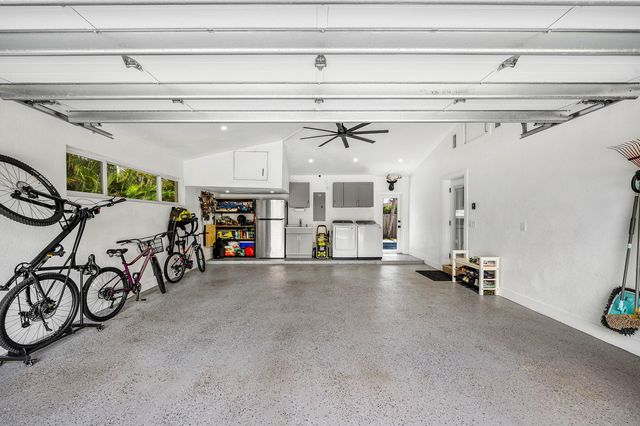 2866 SW 8th Street, Boynton Beach, FL 33435