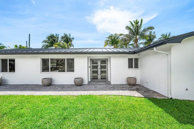2866 SW 8th Street, Boynton Beach, FL 33435