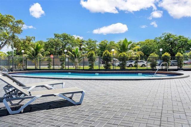 7801 Colony Circle S 106, Tamarac, FL 33321