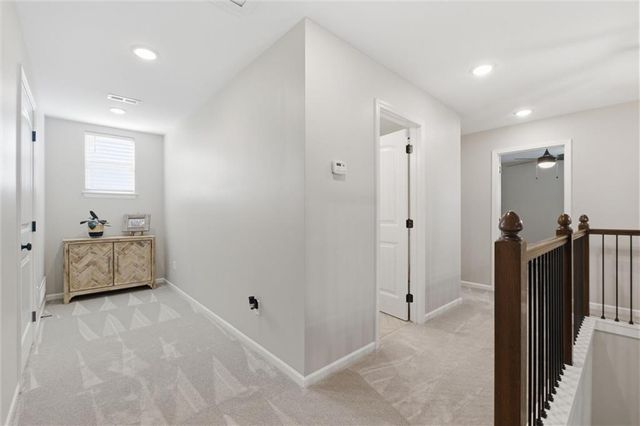 20143 Tonganoxie Drive, Tonganoxie, KS 66086