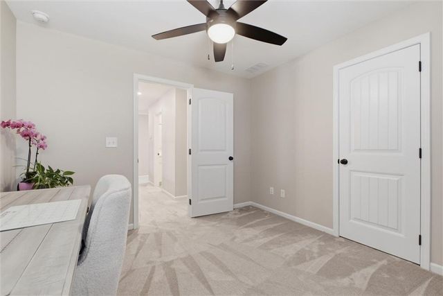 20143 Tonganoxie Drive, Tonganoxie, KS 66086
