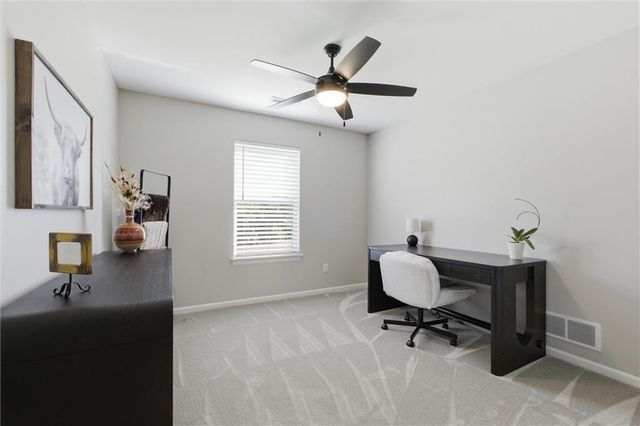 20143 Tonganoxie Drive, Tonganoxie, KS 66086