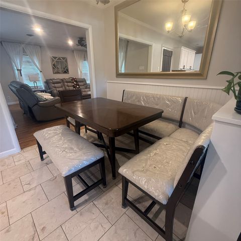 1808 Donna Street, Arlington, TX 76013