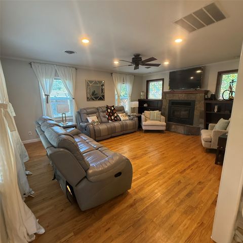 1808 Donna Street, Arlington, TX 76013