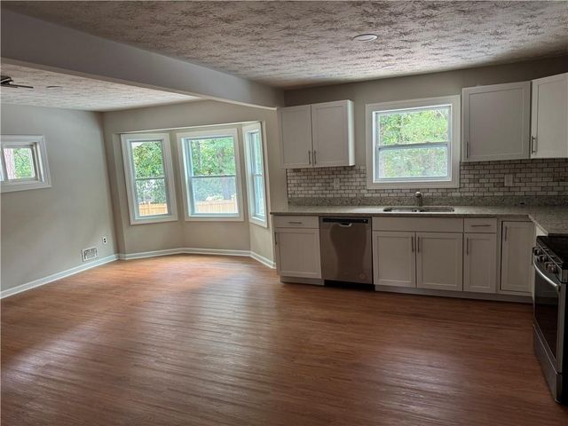 1516 Chase Court, Riverdale, GA 30296