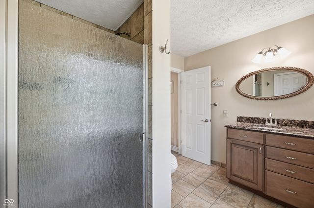 3806 N Foxcliff Drive E, Martinsville, IN 46151