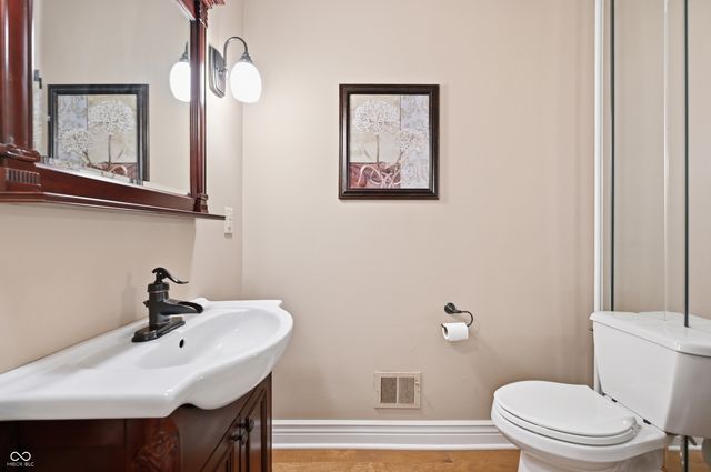3806 N Foxcliff Drive E, Martinsville, IN 46151