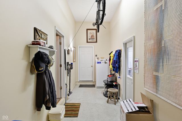 3806 N Foxcliff Drive E, Martinsville, IN 46151