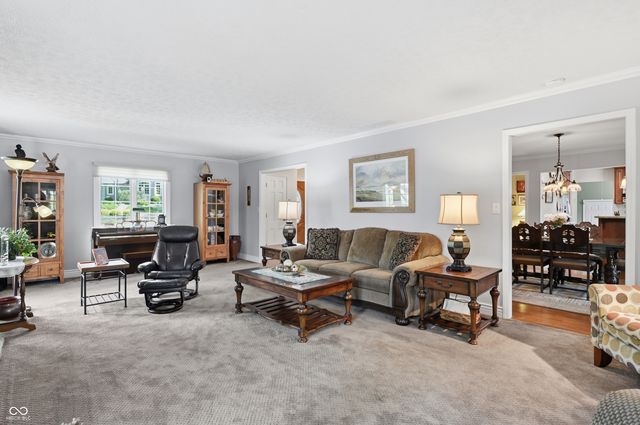 3806 N Foxcliff Drive E, Martinsville, IN 46151