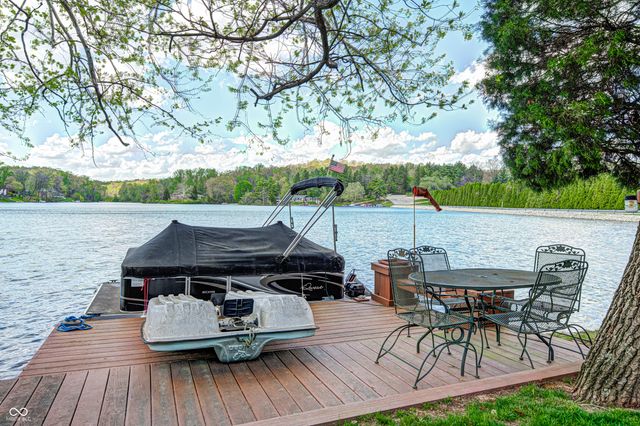 3806 N Foxcliff Drive E, Martinsville, IN 46151