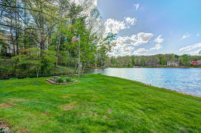 3806 N Foxcliff Drive E, Martinsville, IN 46151