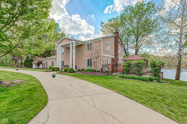 3806 N Foxcliff Drive E, Martinsville, IN 46151