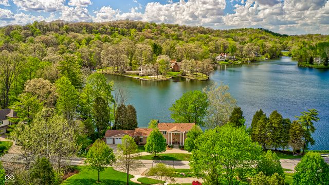 3806 N Foxcliff Drive E, Martinsville, IN 46151