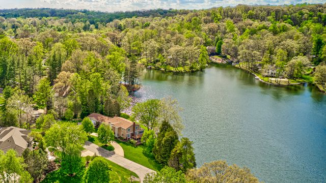 3806 N Foxcliff Drive E, Martinsville, IN 46151
