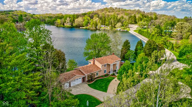 3806 N Foxcliff Drive E, Martinsville, IN 46151