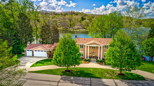 3806 N Foxcliff Drive E, Martinsville, IN 46151
