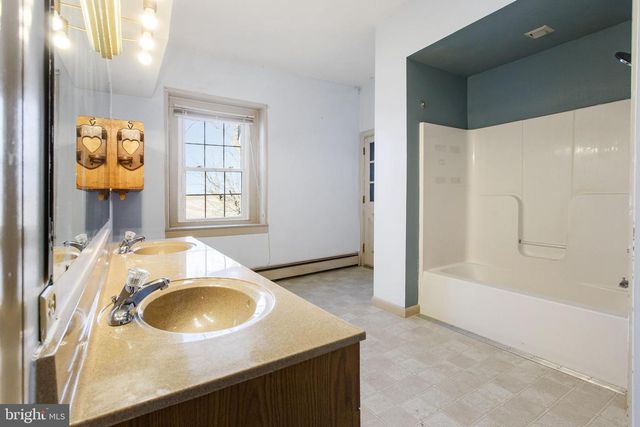 1120 HANOVER PIKE, Littlestown, PA 17340